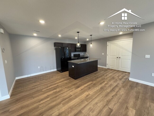 2610 N Bluff St in Fulton, MO - Building Photo - Building Photo