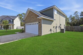 732 Waterlily Ct in Hinesville, GA - Building Photo - Building Photo