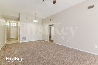833 Clear Creek Cir in Clermont, FL - Building Photo - Building Photo
