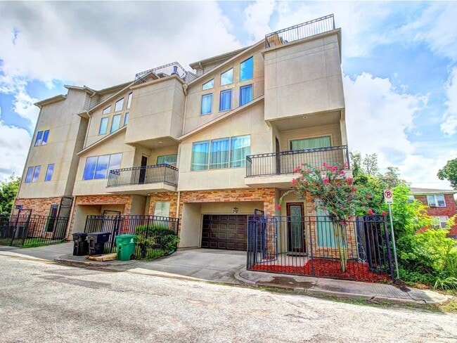 property at 3507 Jackson St