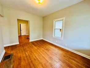 4012 Greenwood Ave in Louisville, KY - Building Photo - Building Photo