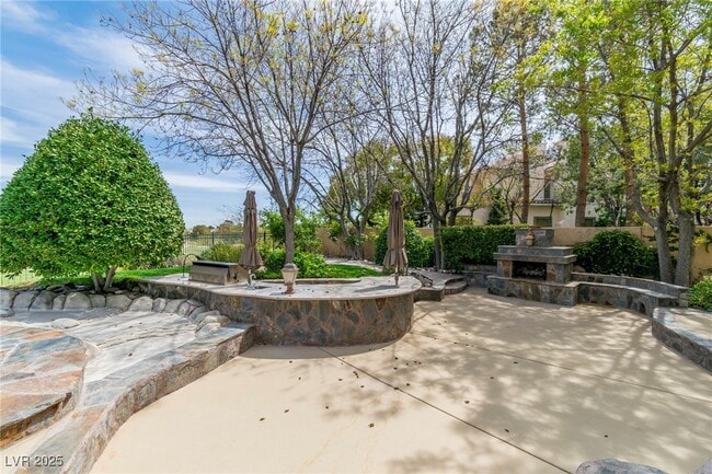 property at 1700 Wincanton Dr