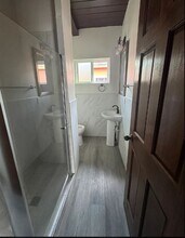1646 S Centinela Ave in Los Angeles, CA - Building Photo - Building Photo