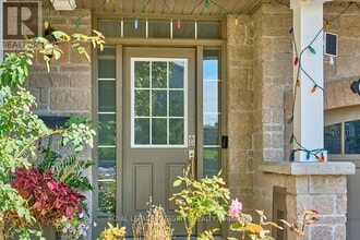 114 Battersea Cres in Ottawa, ON - Building Photo - Building Photo