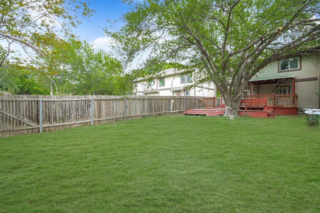 12215 Stoney Crossing in San Antonio, TX - Building Photo