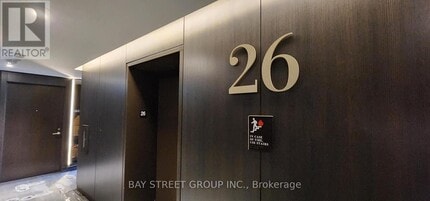 11 Yorkville Ave in Toronto, ON - Building Photo - Building Photo