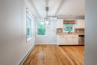 60 Remington Pl in New Rochelle, NY - Building Photo - Building Photo
