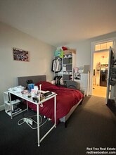 845 Beacon St, Unit 304 in Boston, MA - Foto de edificio - Building Photo