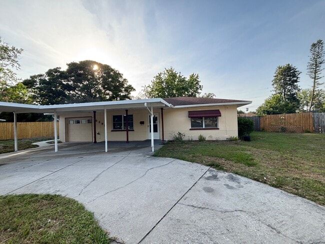 5299 32nd Terrace N