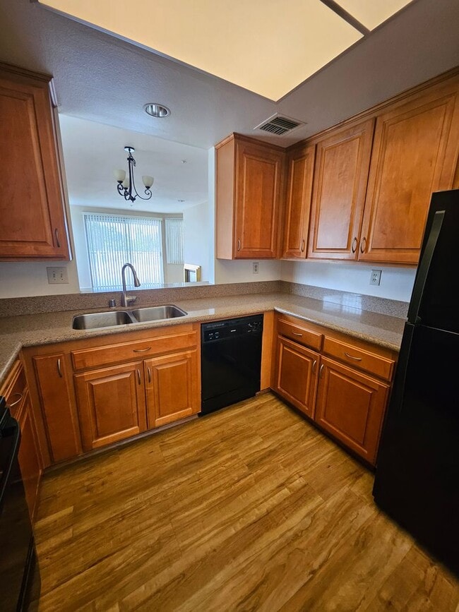 4701 Date Ave in La Mesa, CA - Building Photo - Building Photo