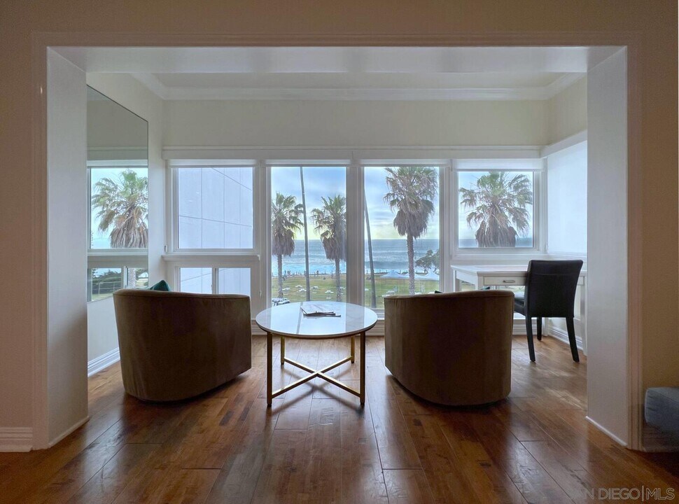 1039 Coast Blvd in San Diego, CA - Building Photo