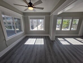 125 W 5th St in Long Beach, CA - Building Photo - Building Photo