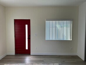 3558 Butler Ave in Los Angeles, CA - Foto de edificio - Building Photo