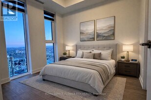 25 Wellington St S in Kitchener, ON - Building Photo