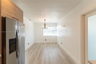 431 NW 47th St in Miami, FL - Building Photo - Building Photo