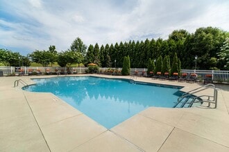 Halton Park in Charlotte, NC - Building Photo - Building Photo