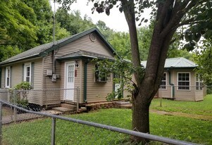 173 Lacy Hollow Rd in Elizabethton, TN - Building Photo