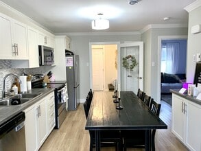 56 Bay Bulls Rd in St John's, NL - Building Photo - Building Photo