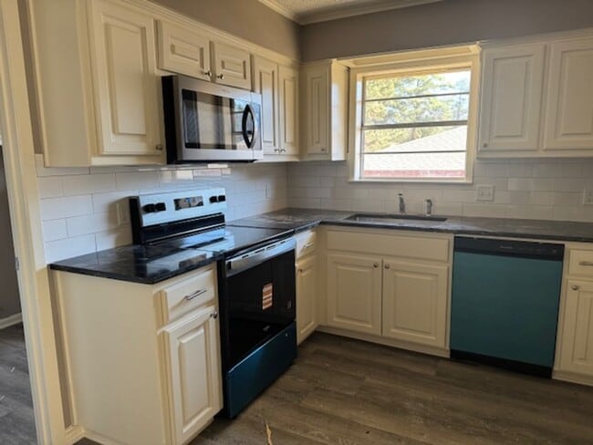 2007 Seabiscuit in Longview, TX - Building Photo - Building Photo