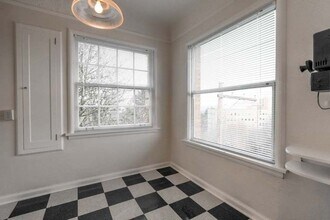 MARQUAM MANOR APARTMENTS (MCM03) in Portland, OR - Foto de edificio - Interior Photo