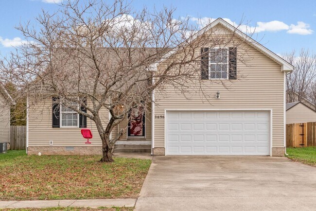 3696 S Cindy Jo Dr in Clarksville, TN - Building Photo - Building Photo