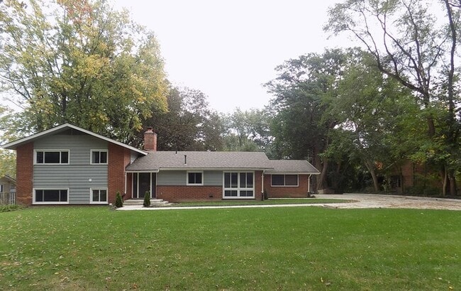 3350 Adams Rd