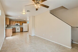 5174 Starter Ave in Las Vegas, NV - Building Photo - Building Photo