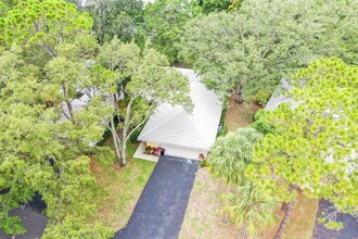 243 Southampton Ln in Venice, FL - Building Photo - Building Photo