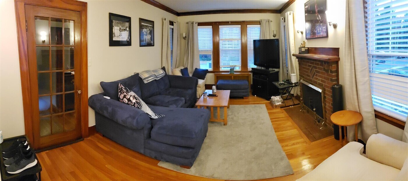 51 Forest St, Unit 1 in Medford, MA - Building Photo