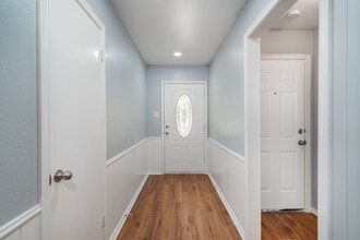 2901 Panhandle Dr in Grapevine, TX - Foto de edificio - Building Photo