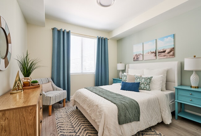 Emerald Bay in Hialeah, FL - Foto de edificio - Building Photo