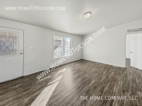 3171 W Jusnic Cir in Tucson, AZ - Building Photo - Building Photo