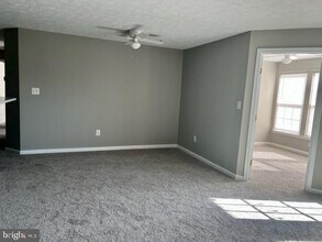 2406 Autumn Harvest Ct-Unit -204 in Odenton, MD - Building Photo - Building Photo