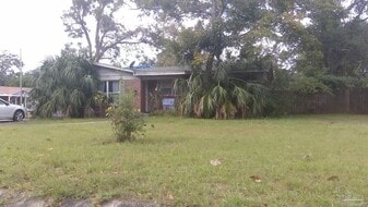 3131 N 10th Ave in Pensacola, FL - Building Photo