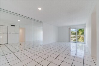 1428 Euclid Ave in Miami Beach, FL - Building Photo - Building Photo
