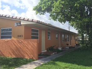 2595 W 12th Ave in Hialeah, FL - Building Photo - Building Photo