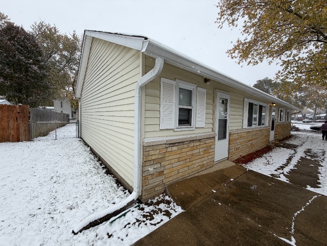 19 Eastridge Dr in Greenwood, IN - Foto de edificio - Building Photo