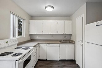 Arbor Place Apartments in Gresham, OR - Foto de edificio - Building Photo