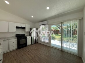 5535 Indian Desert St in San Antonio, TX - Building Photo - Building Photo
