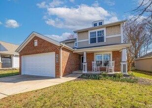 1036 Lexington Farms Dr in Spring Hill, TN - Building Photo - Building Photo