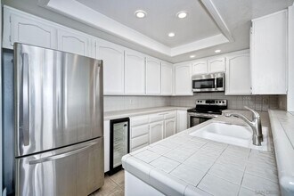 2930 Cowley Way in San Diego, CA - Building Photo - Building Photo