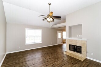 95 Winding Creek Dr in Oakland, TN - Building Photo - Building Photo