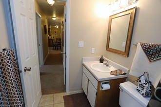 Bay Club Apartments in Willowick, OH - Building Photo - Interior Photo