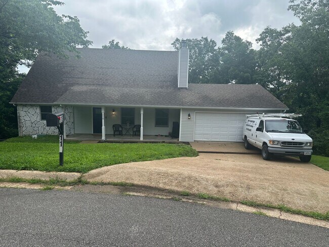 118 Auburn Dr in Waynesville, MO - Building Photo - Building Photo