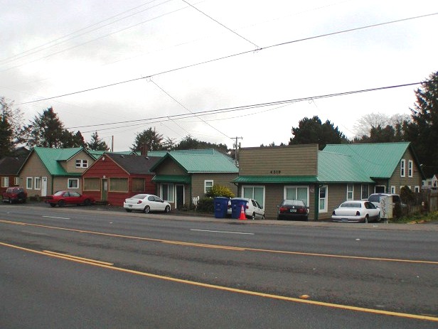 4319 SW Highway 101 in Lincoln City, OR - Building Photo