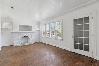 Grant & Main - 10343 Crocuslawn St in Detroit, MI - Foto de edificio - Building Photo
