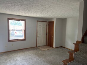 Glenn Ave in Columbus, OH - Building Photo - Interior Photo