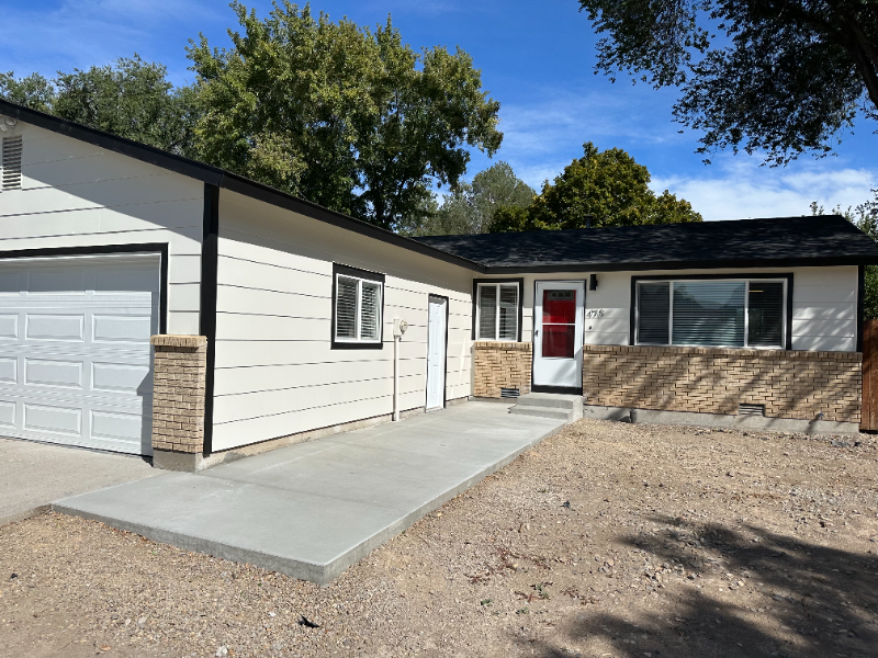 470 Samarra Dr in Mountain Home, ID - Building Photo