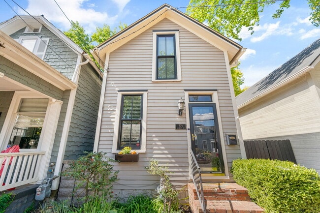 property at 579 S Grant Ave