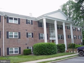 120 Washington St NE, Unit 5 in Leesburg, VA - Building Photo